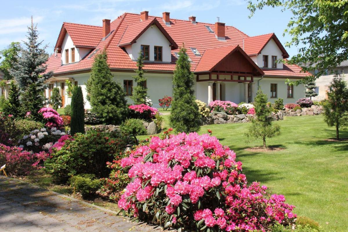 Dworek Azalia Ilowa Exterior foto